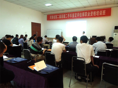 �߼�����ʦѧԱ�ڿ������໥����̽�֣�