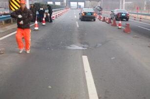 ��ͨ�¹ʳ�����ʻ�ٶȼ�������